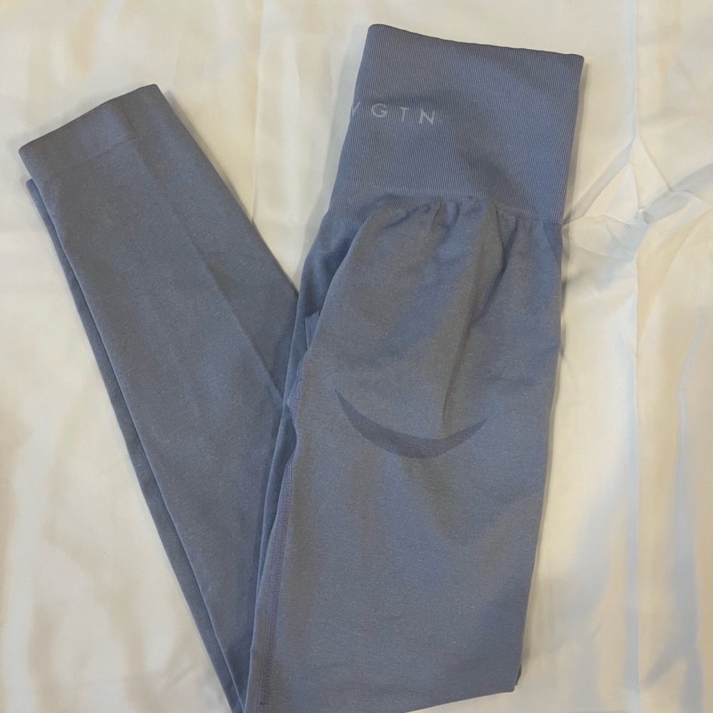 Periwinkle NVGTN Contour leggings XS